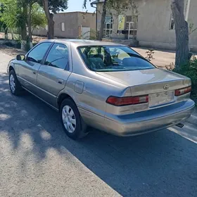 Toyota Camry 1999
