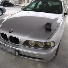 BMW E39 2001