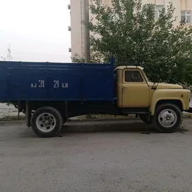 Gaz 5204 1980