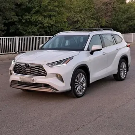Toyota Highlander 2023