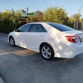 Toyota Camry 2013