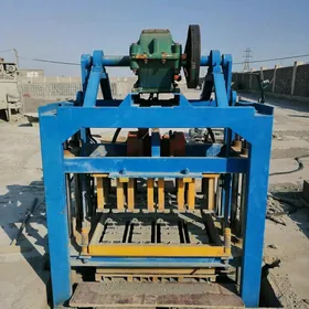 Işgärler kabul edilýär
