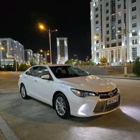 Toyota Camry 2017