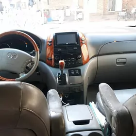 Toyota Sienna 2008