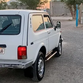 Lada Niva 2010