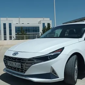 Hyundai Elantra 2021