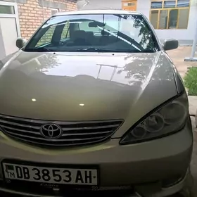 Toyota Camry 2005