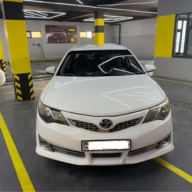 Toyota Camry 2012