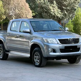 Toyota Hilux 2015