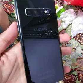 Samsung S10+
