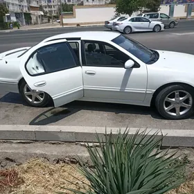 Nissan Cefiro 1995