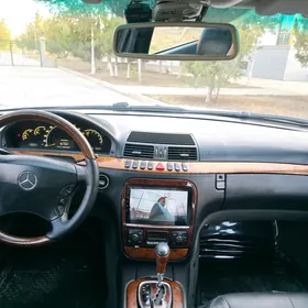 Mercedes-Benz S-Class 2001