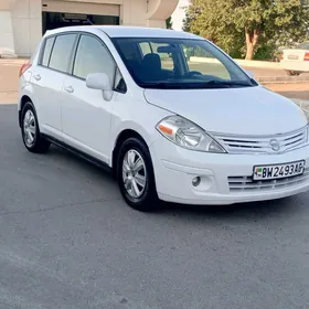 Nissan Versa 2011