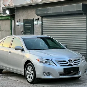 Toyota Camry 2010