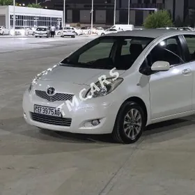 Toyota Yaris 2011