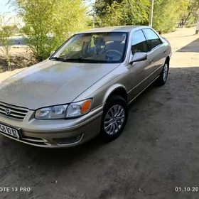 Toyota Camry 2000