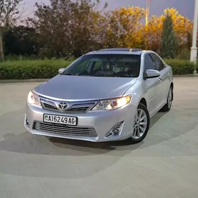 Toyota Camry 2013