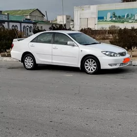 Toyota Camry 2004