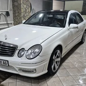 Mercedes-Benz E320 2003