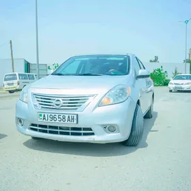 Nissan Versa 2013
