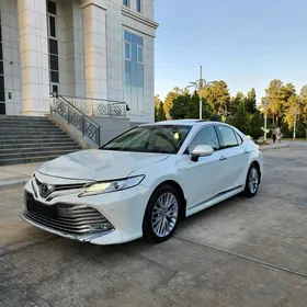 Toyota Camry 2020