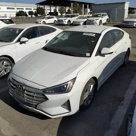 Hyundai Elantra 2020