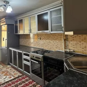 kuhnya mebel garnitur