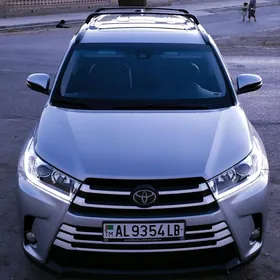 Toyota Highlander 2018