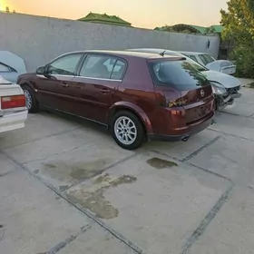 Opel Signum 2005