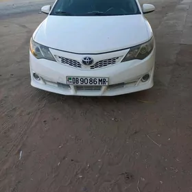 Toyota Camry 2013