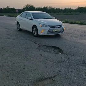 Toyota Camry 2015