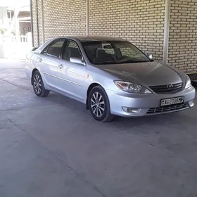 Toyota Camry 2004