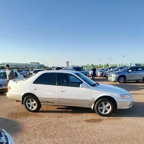 Toyota Camry 2000