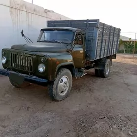 Gaz 53 1990