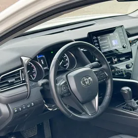 Toyota Camry 2023