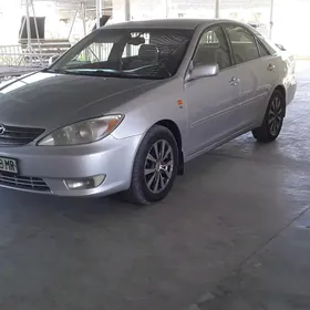 Toyota Camry 2004