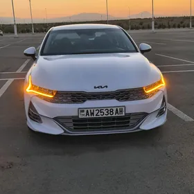 Kia K5 2021