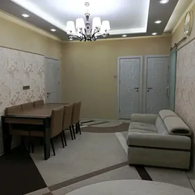 Мир 4  9/4 этаж 3 комнаты