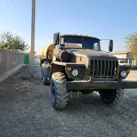 Ural 4320 1996