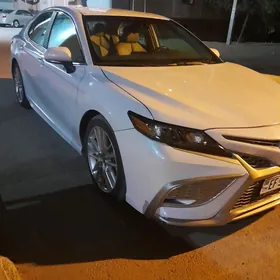Toyota Camry 2022