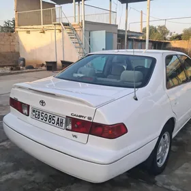 Toyota Camry 2000