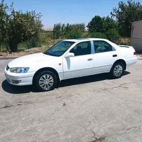 Toyota Camry 2000