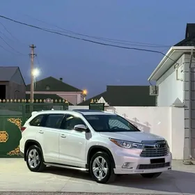 Toyota Highlander 2016