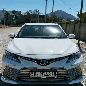 Toyota Camry 2022