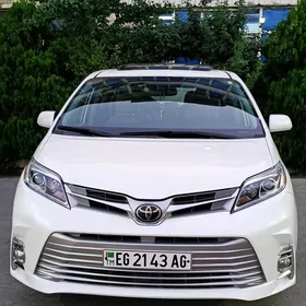 Toyota Sienna 2020