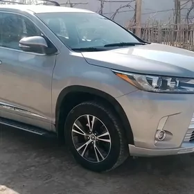 Toyota Highlander 2018
