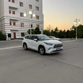 Toyota Highlander 2020