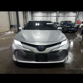 Toyota Camry 2020
