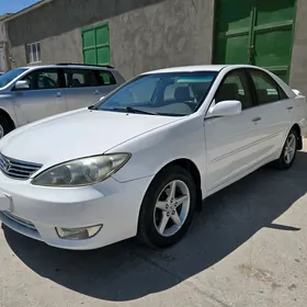 Toyota Camry 2004