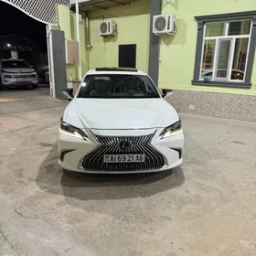 Lexus ES 350 2019